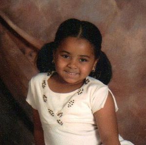 Meet your Posher, Briana